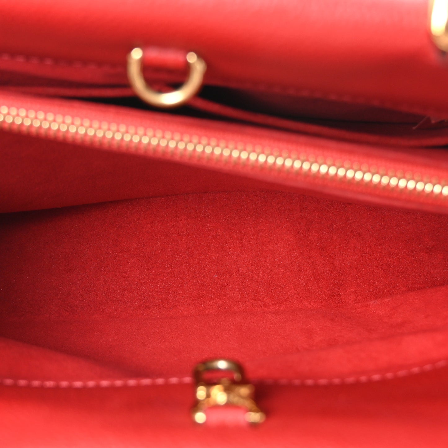 Monogram Venus Cherry