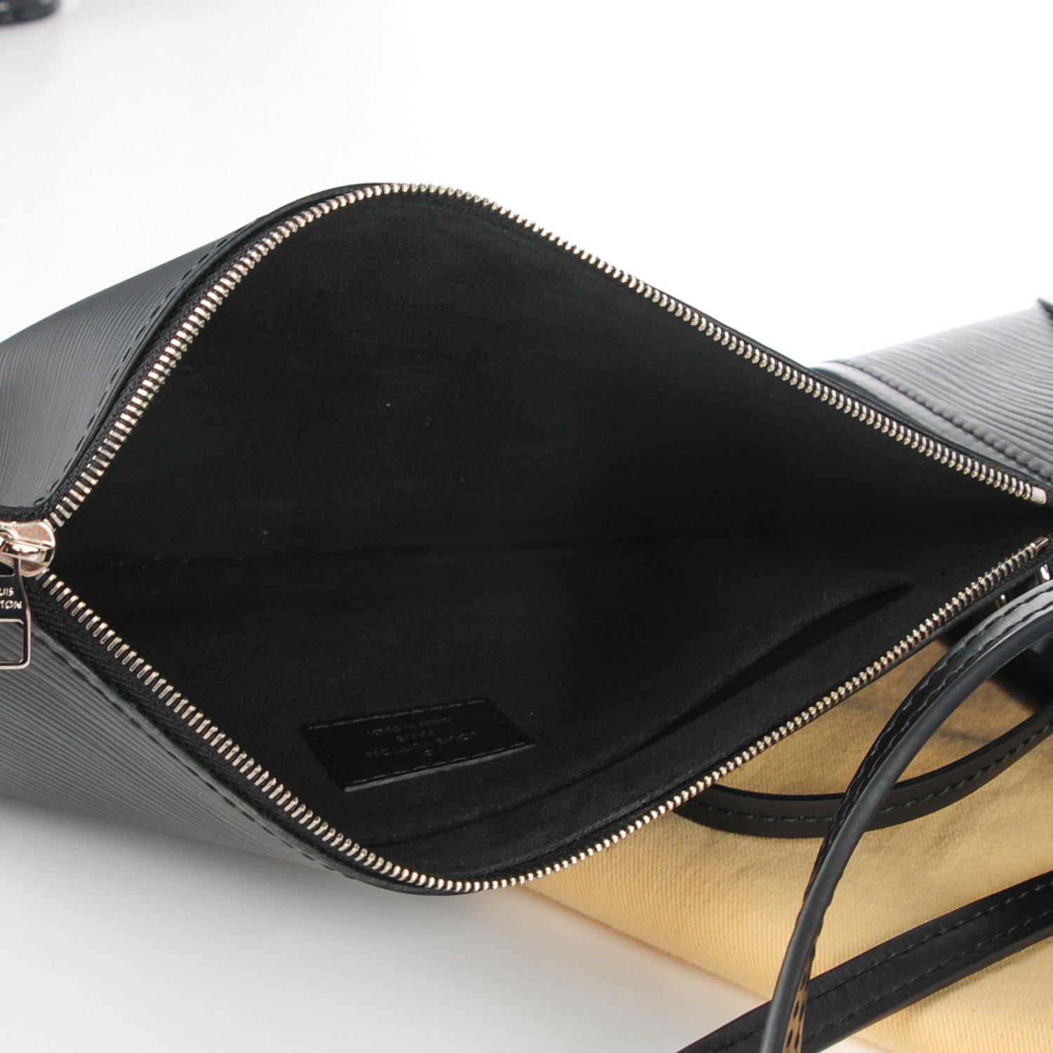 Louis Vuitton Epi Neverfull MM Black 8 of 8