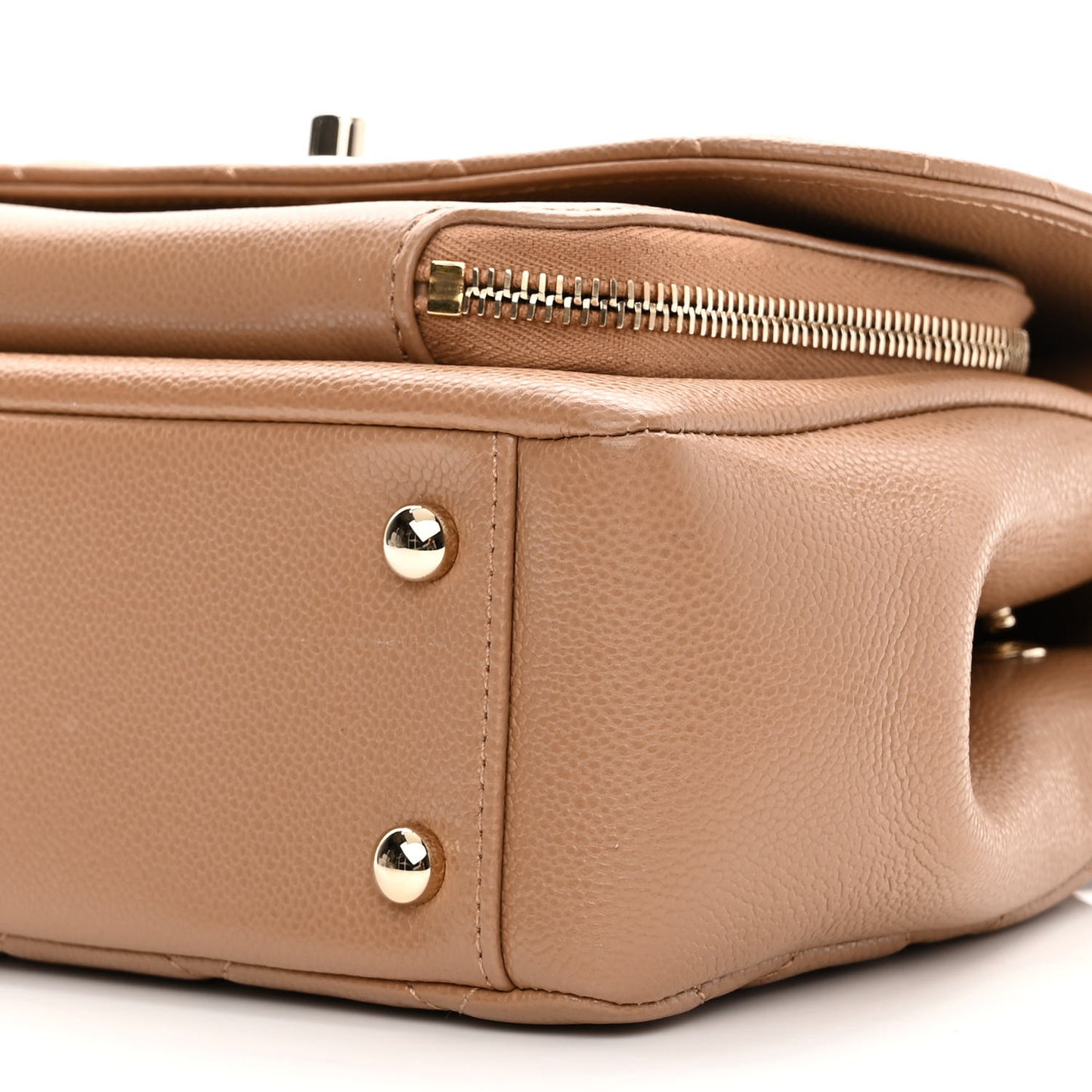 Caviar Quilted Medium Business Affinity Flap Beige