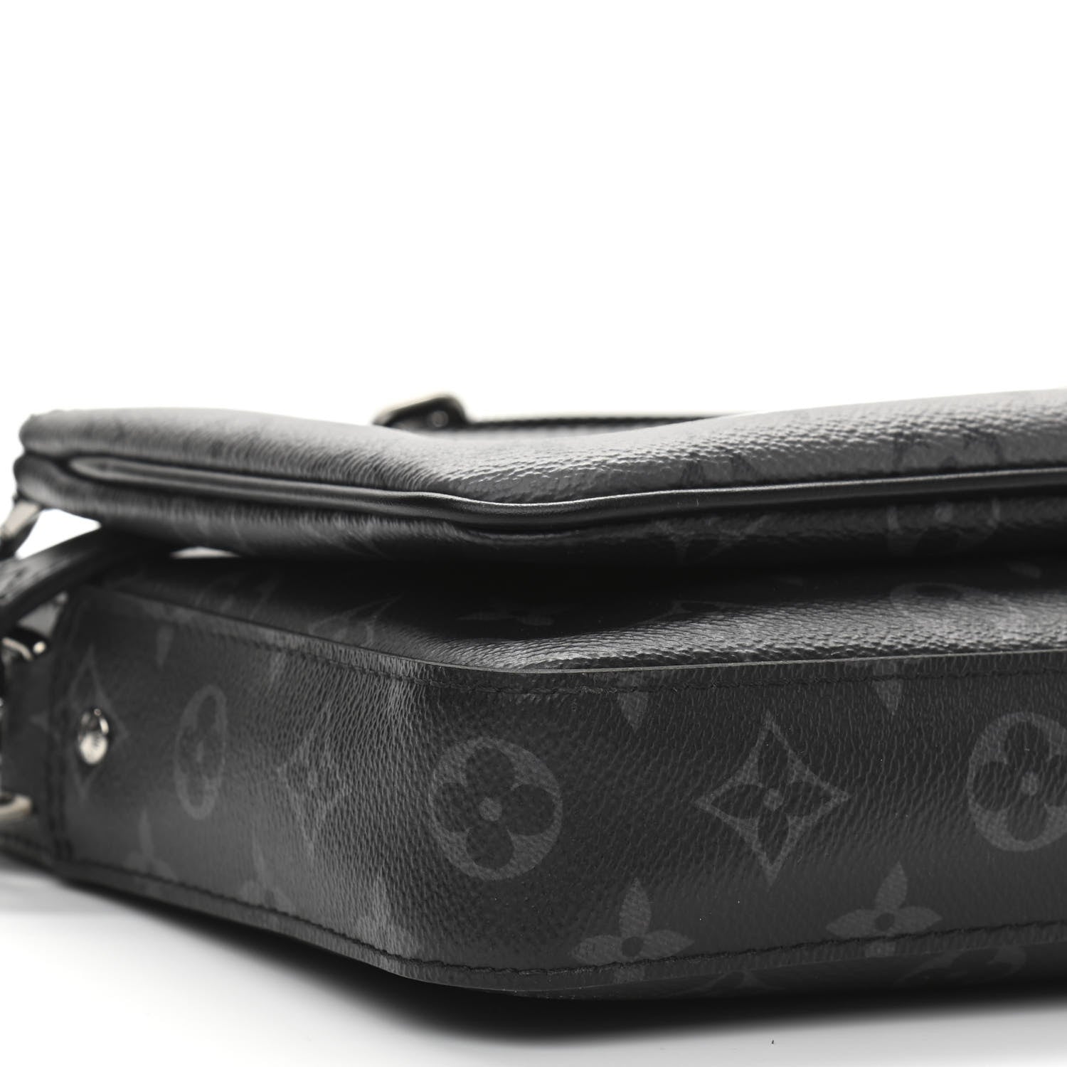 Louis Vuitton Reverse Monogram Eclipse Trio Messenger 11 of 13