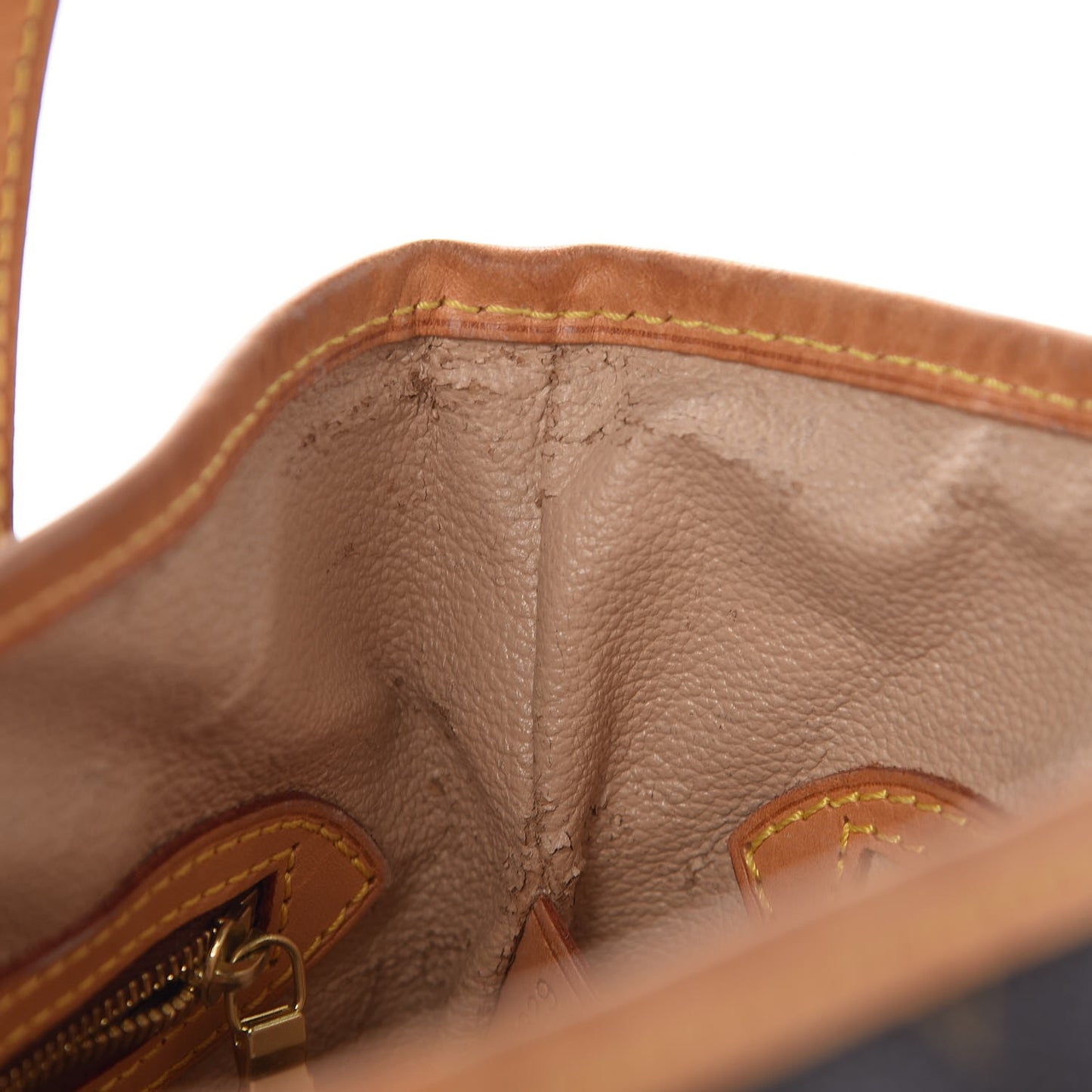 Monogram Petit Bucket 23