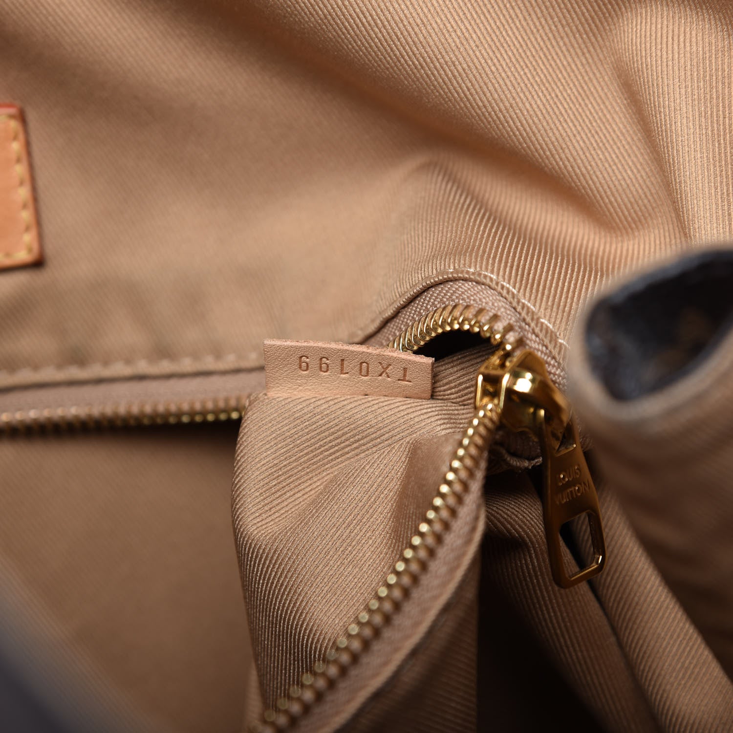 Louis Vuitton Monogram Graceful MM 9 of 10