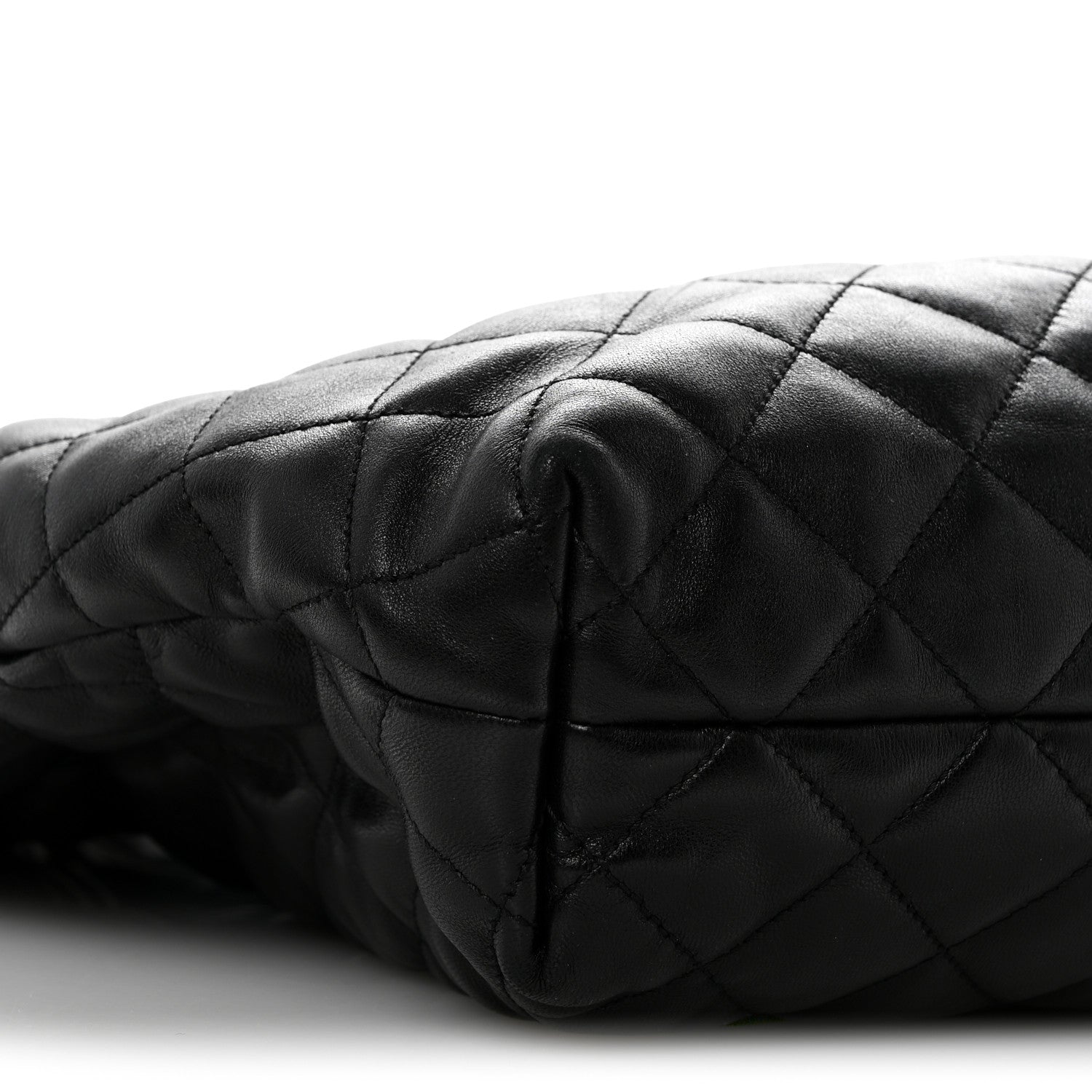 Saint Laurent Lambskin Quilted Maxi Icare Shopping Tote Black 10 of 16