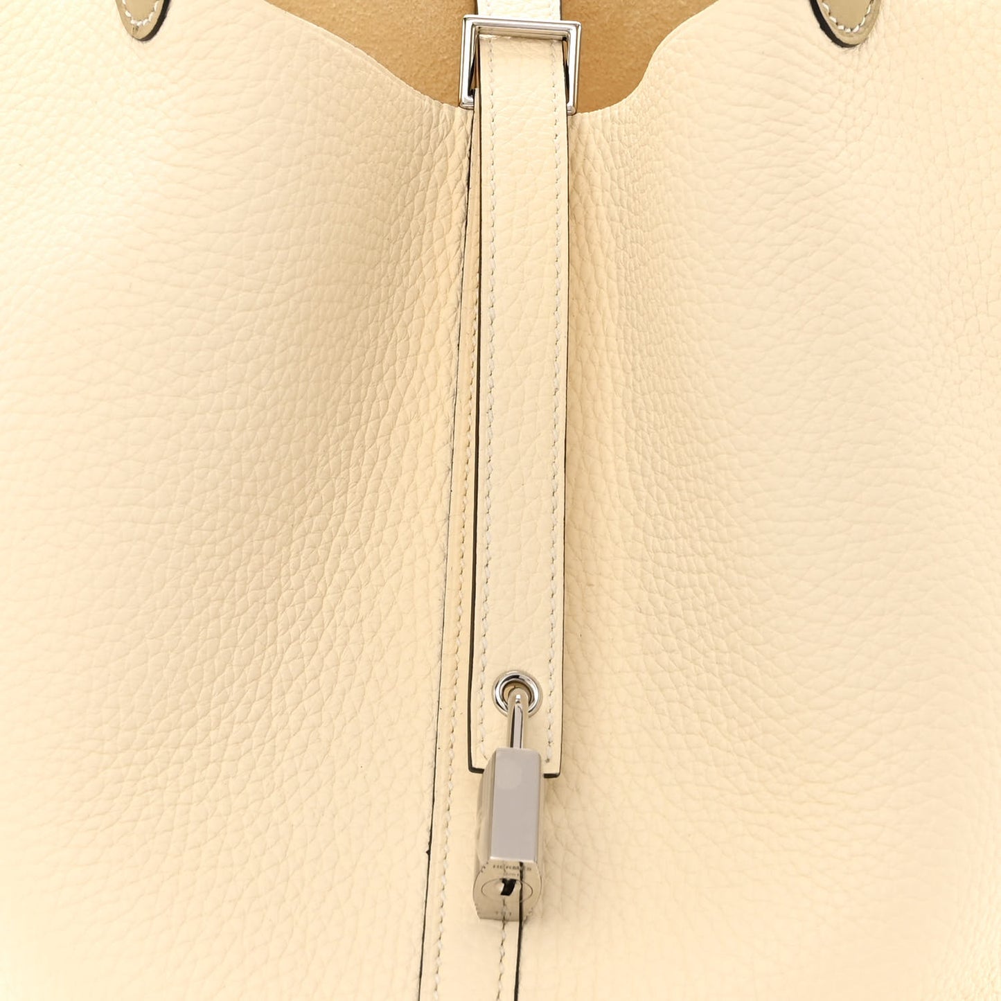 Taurillon Clemence Ostrich Touch Picotin Lock 22 Nata Trench