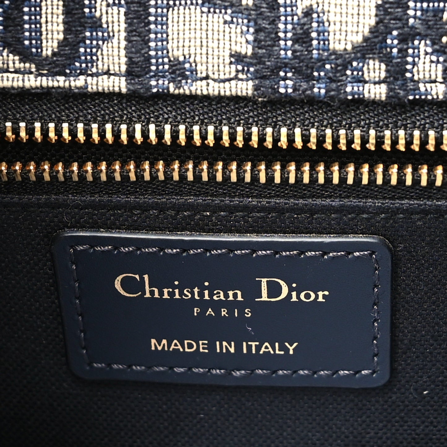Oblique 30 Montaigne Chain Flap Bag Blue