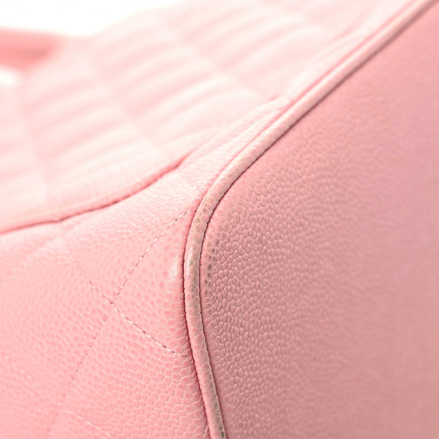 Caviar Quilted Medallion Tote Light Pink