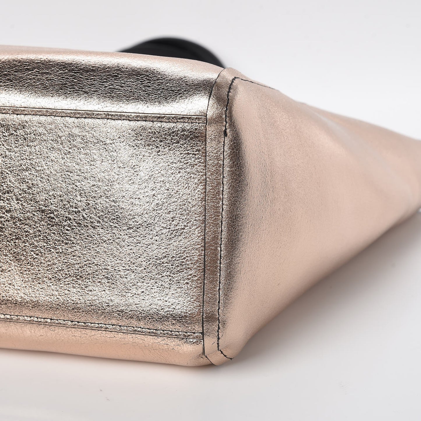 Grained Calfskin Medium Reversible Wandel Tote Black