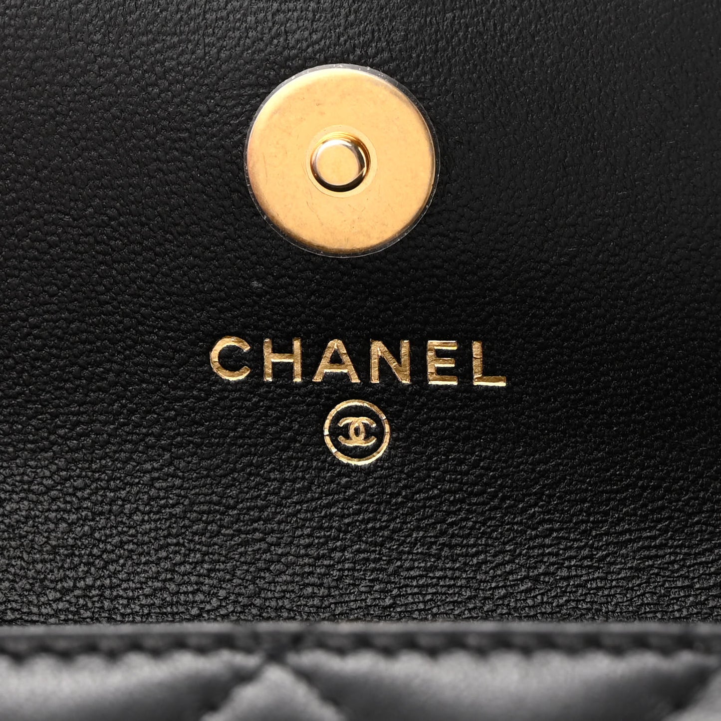 Lambskin Quilted Pearl Crush Clutch With Chain Black
