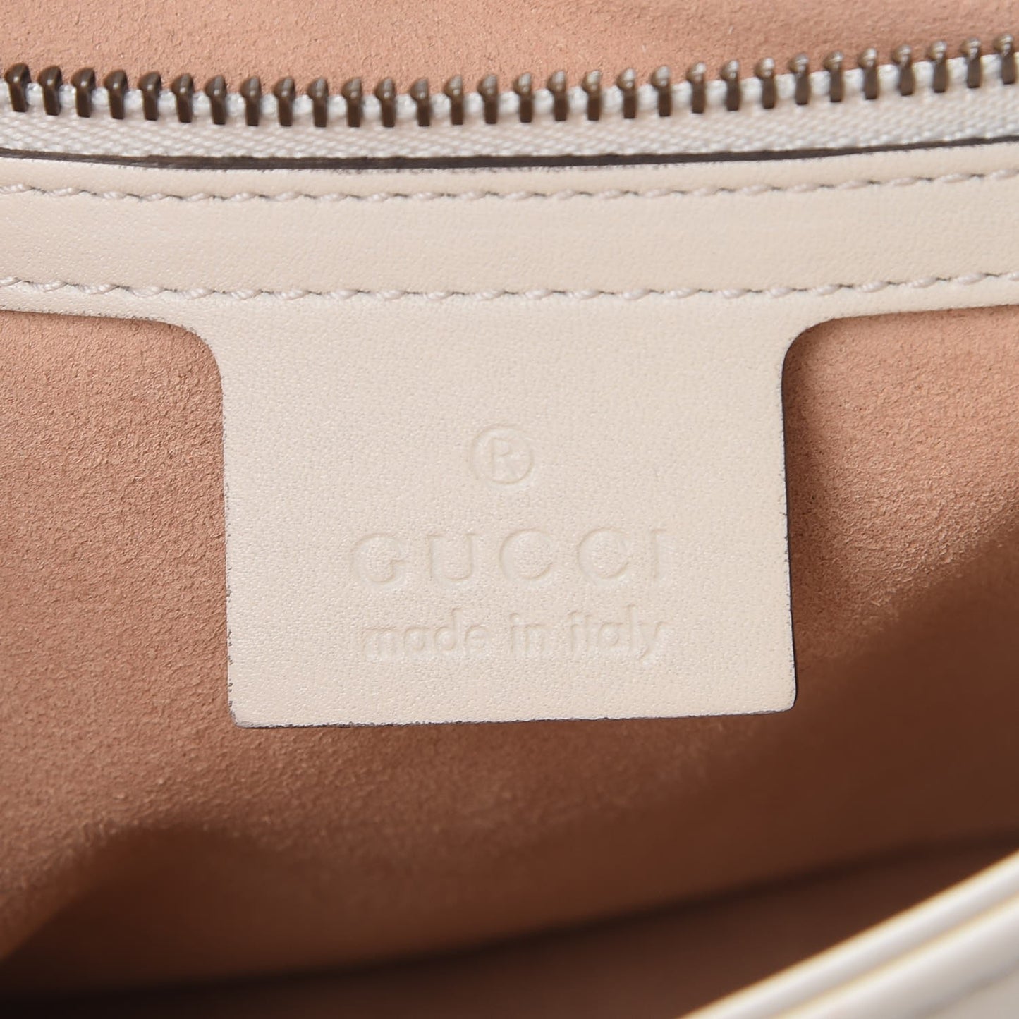 Calfskin Matelasse Medium GG Marmont Shoulder Bag White