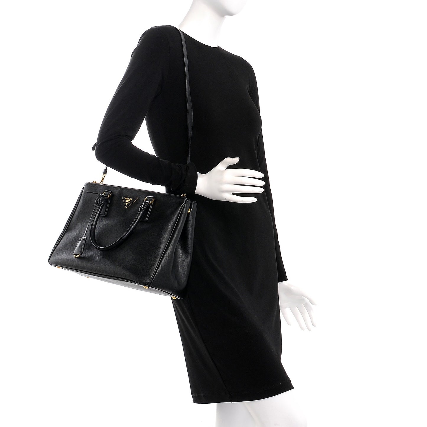 Saffiano Medium Galleria Double Zip Tote Black