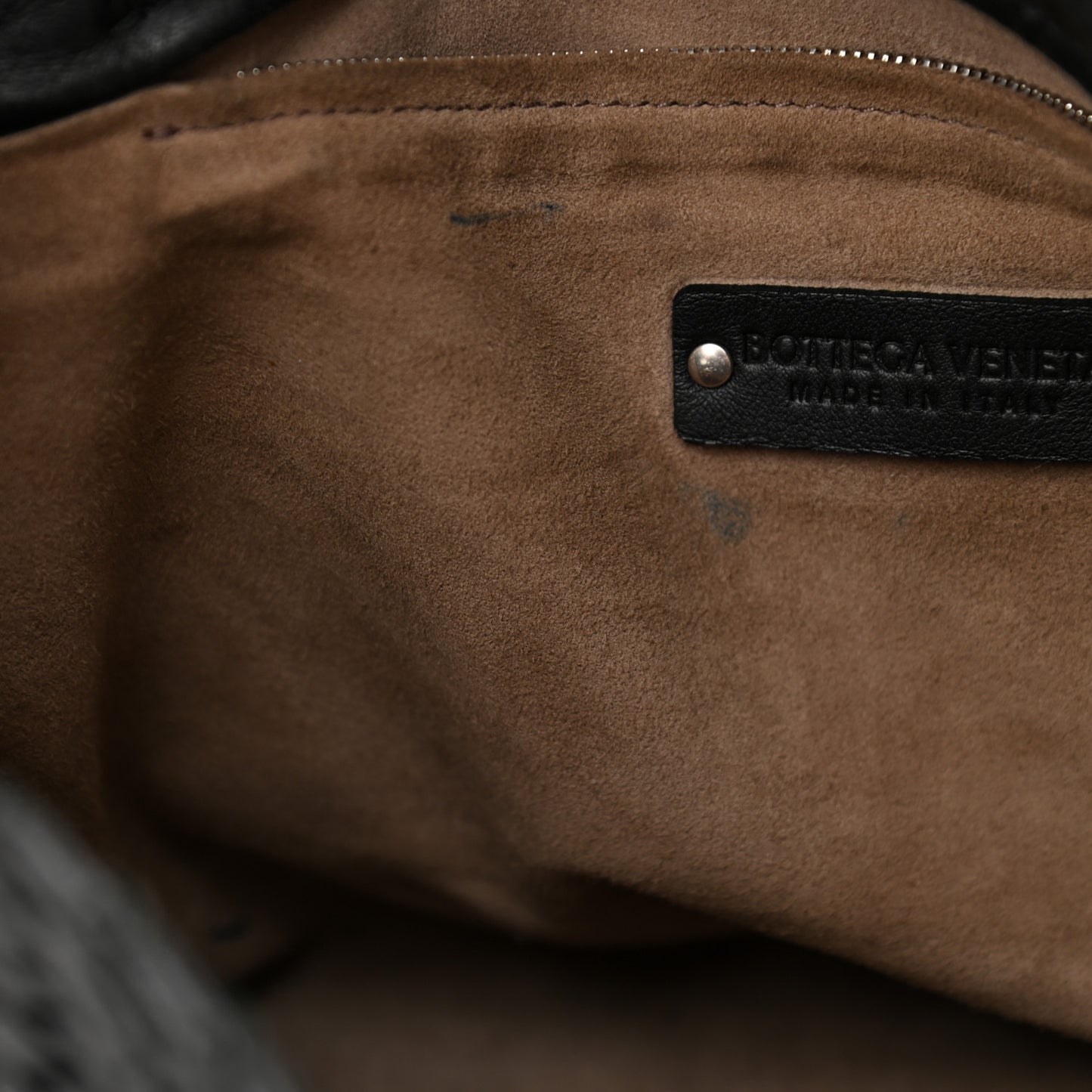 Nappa Intrecciato Medium Garda Bag Black