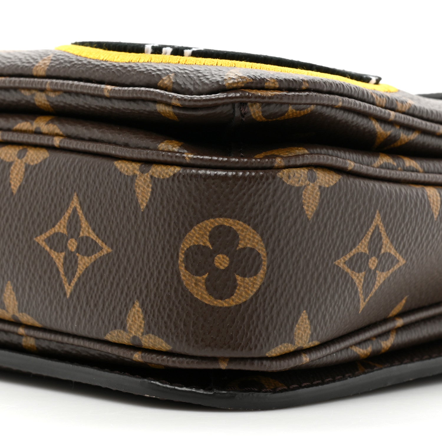 Louis Vuitton Monogram Patches Pochette Metis 9 of 14