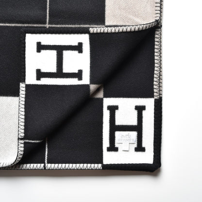 Hermes Wool Cashmere Avalon III Blanket Ecru Black 3 of 4