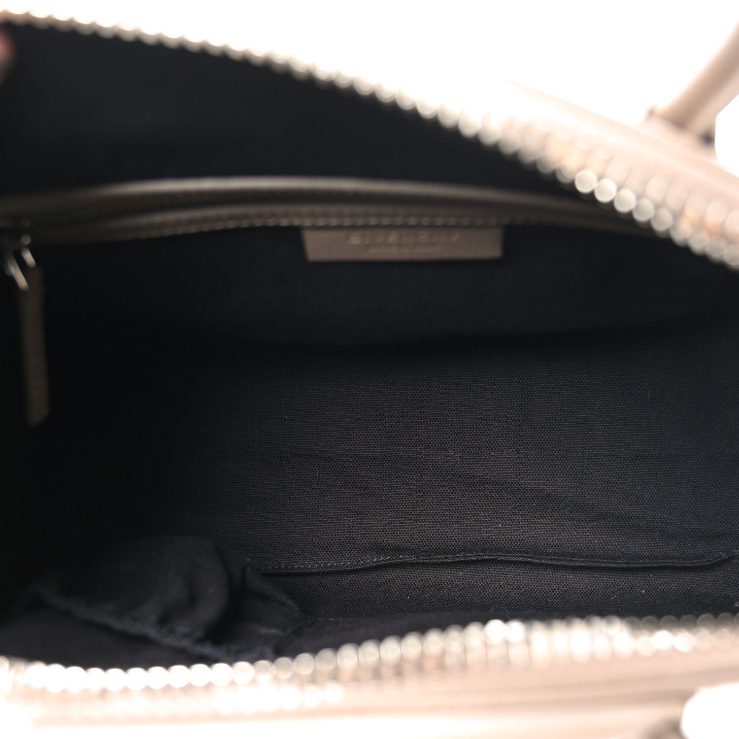 Givenchy Sugar Goatskin Small Antigona Mastic 5 of 10
