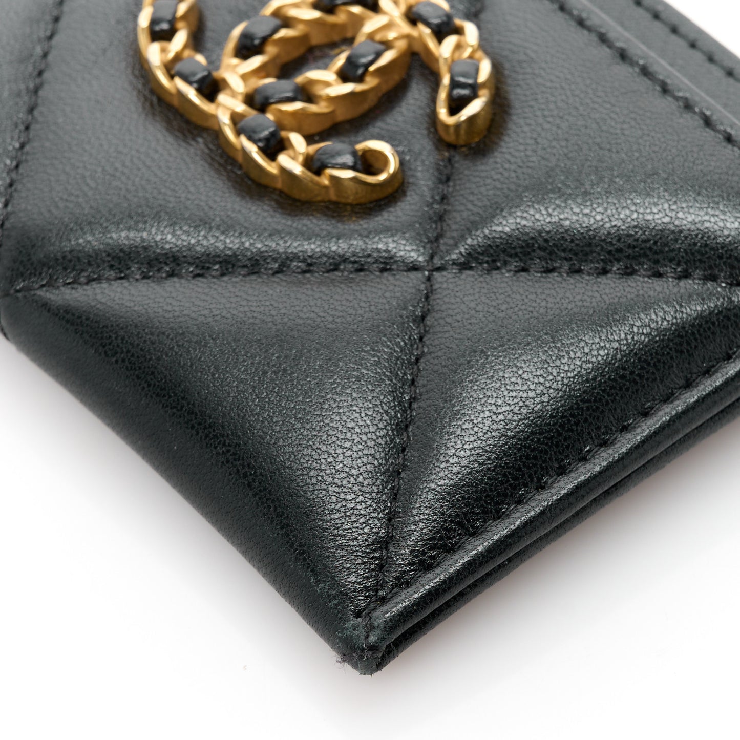 Lambskin Quilted Chanel 19 Card Holder Black