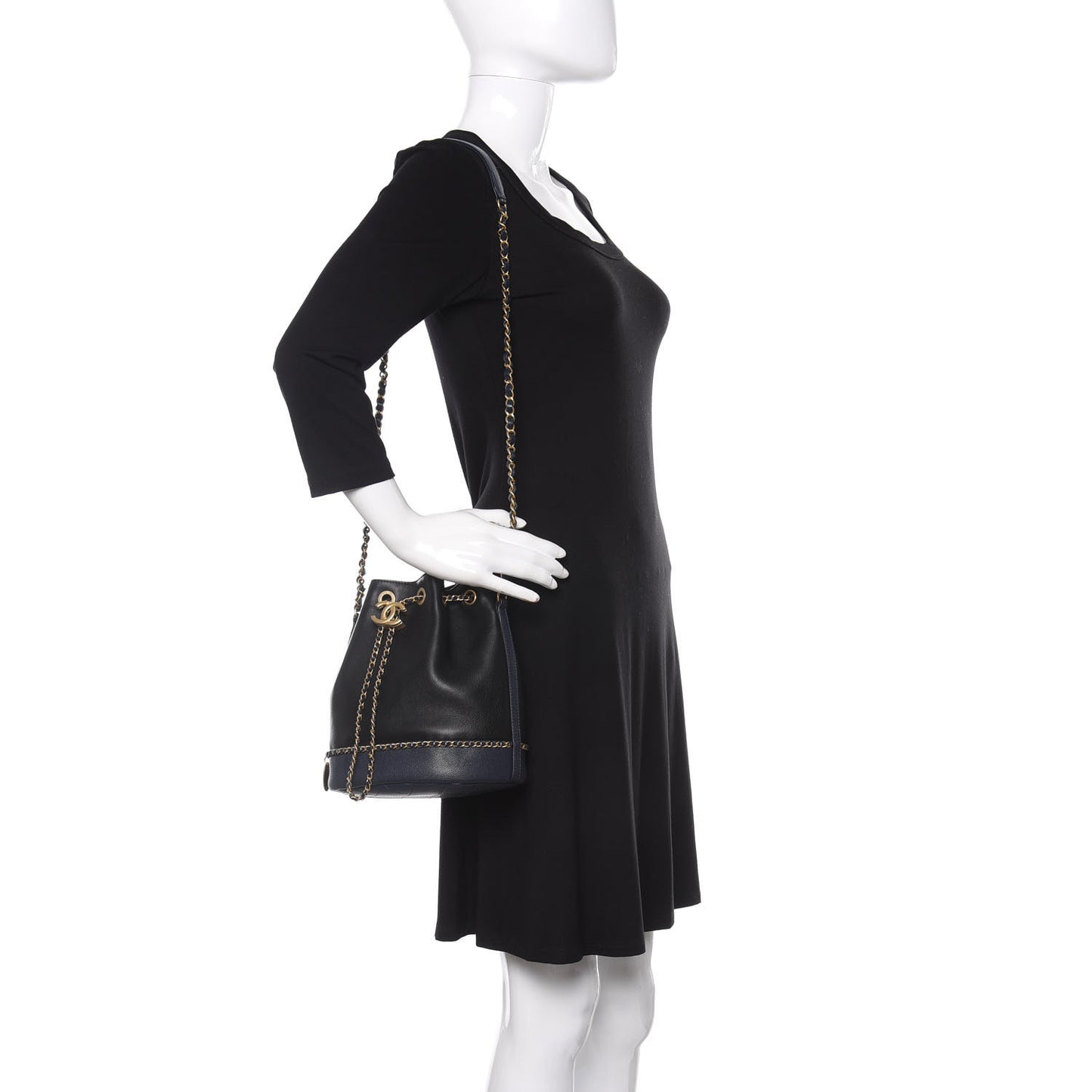 Lambskin Caviar Lovely Chains Drawstring Bag Black Dark Blue