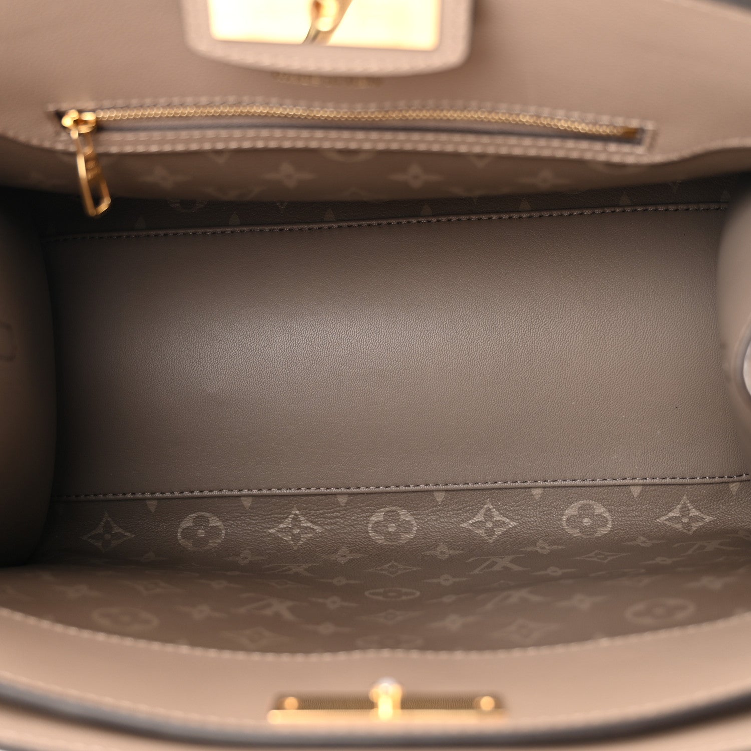 Louis Vuitton Grained Calfskin Steamer MM Galet 5 of 10