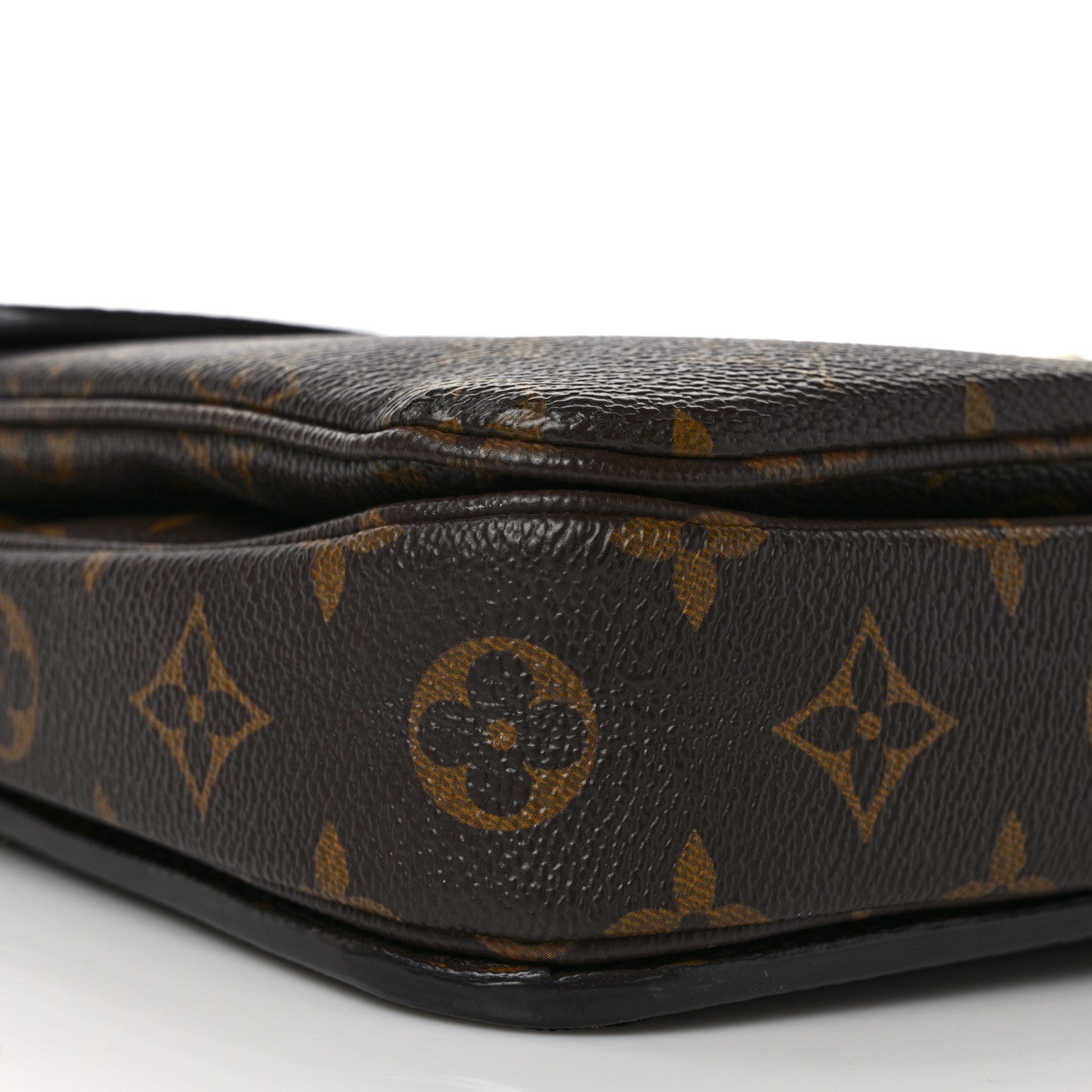 Louis Vuitton Monogram Pochette Metis 7 of 10