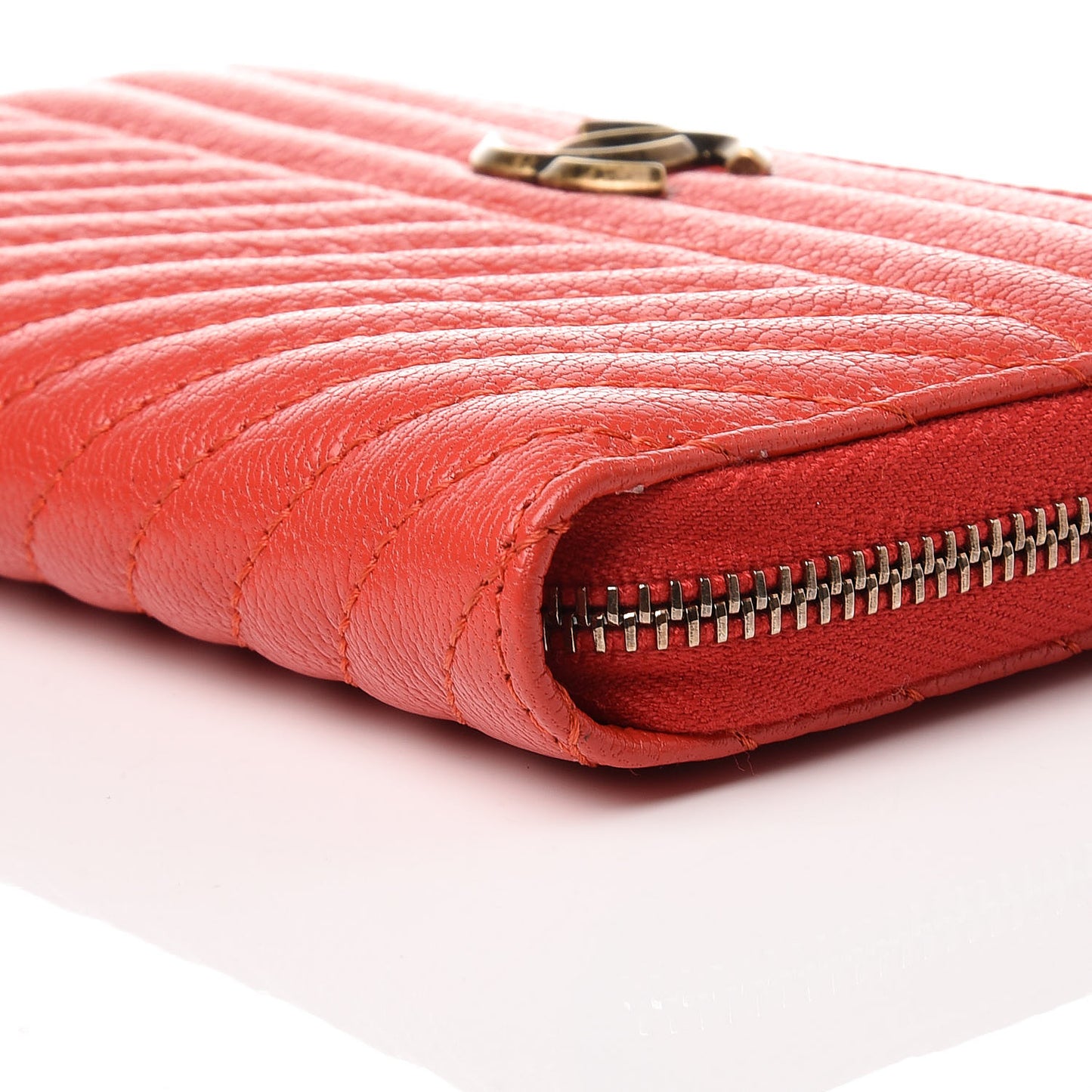 Shiny Goatskin Diagonal Quilted Small Zip Around Wallet Red