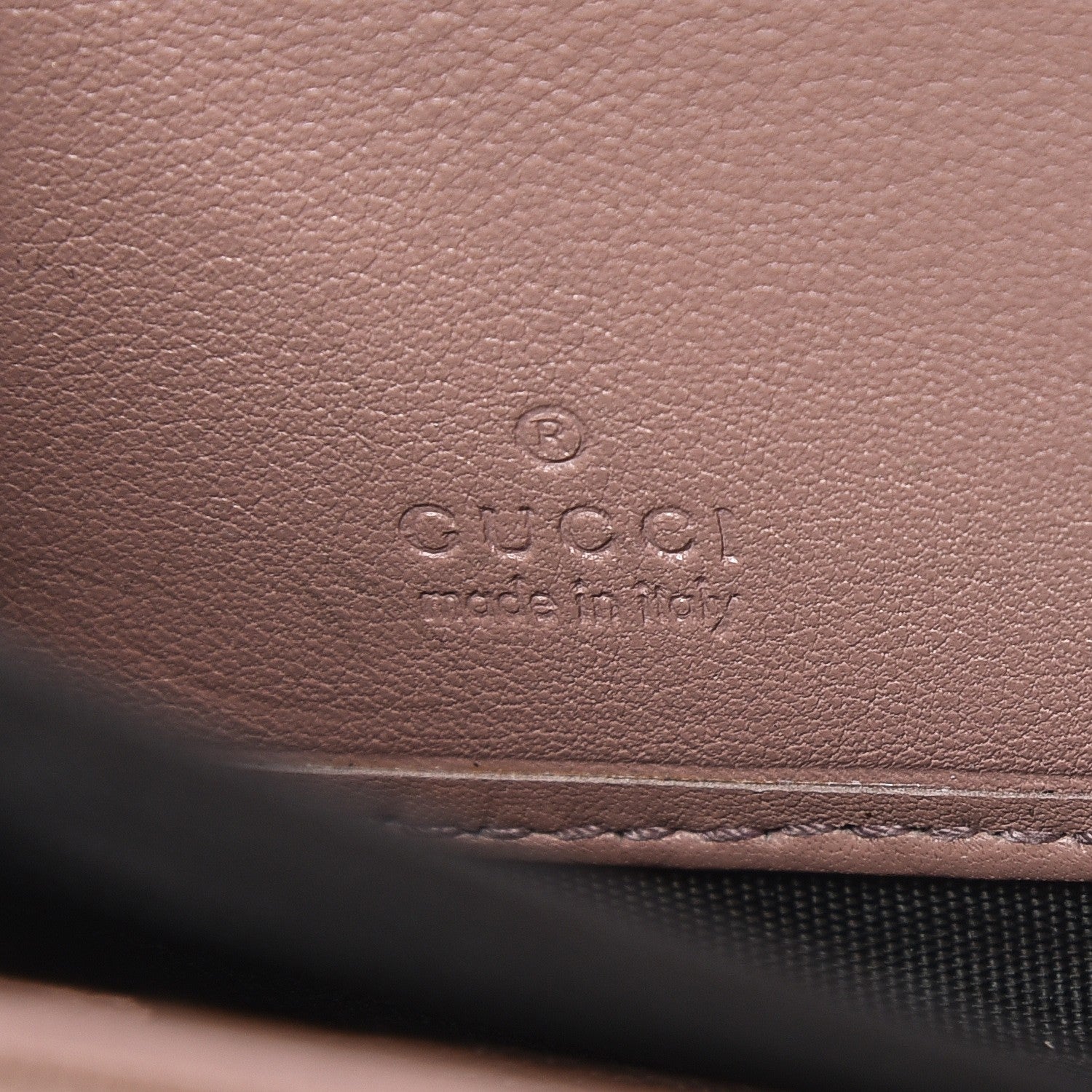 Gucci Patent Microguccissima Nice Zip Around Wallet Dark Cipria 6 of 10