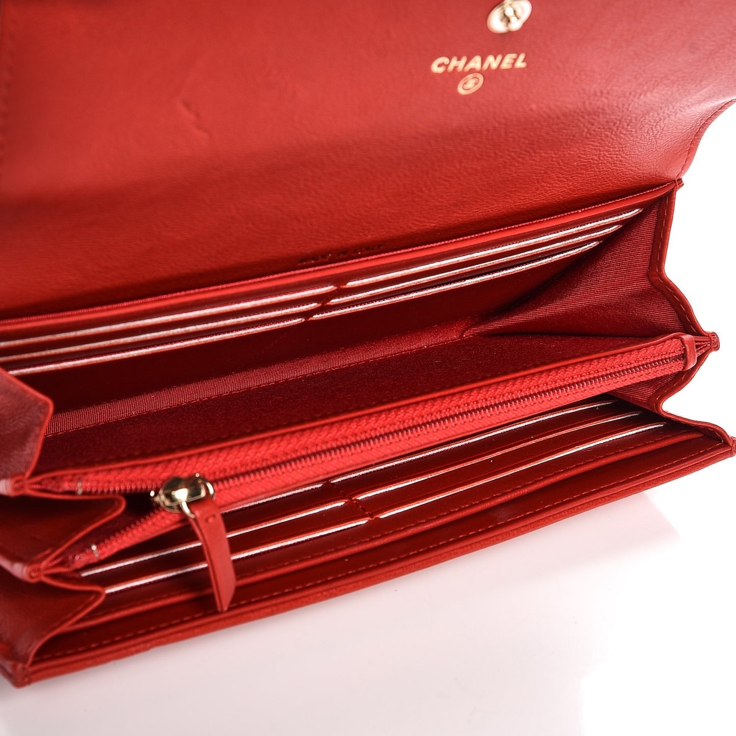Grained Calfskin Quilted Label Click Large Gusset Flap Wallet Red