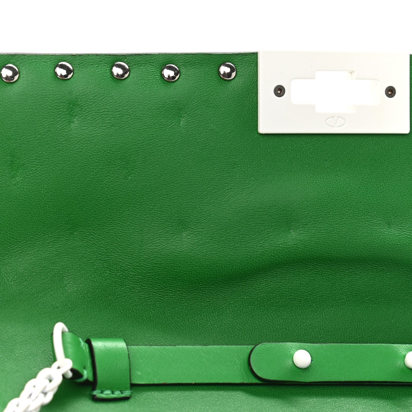 Lambskin Free Rockstud Spike Wallet On Chain Peppermint