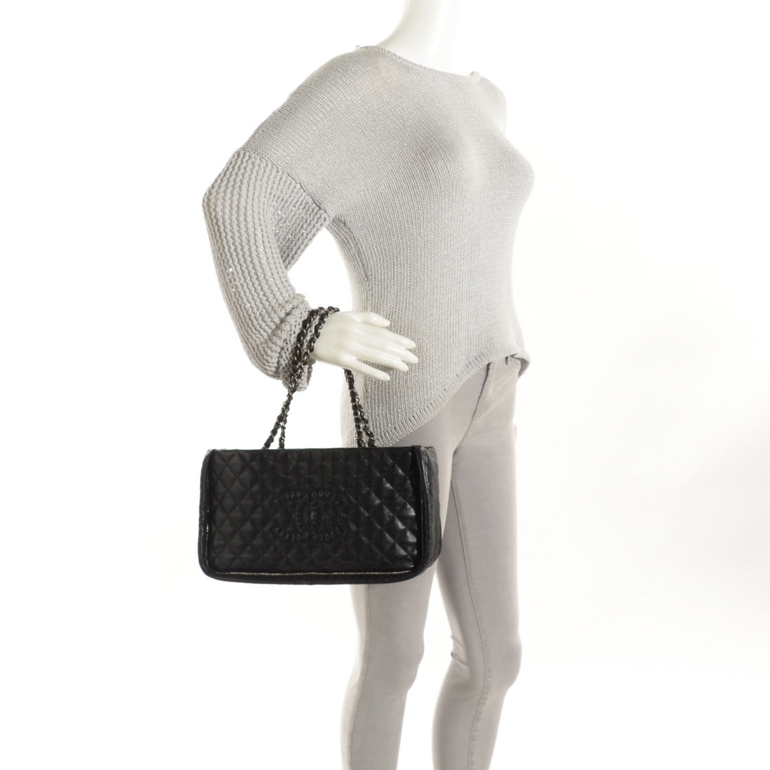 Chanel Calfskin Quilted Istanbul Small Tote Black 2 of 7