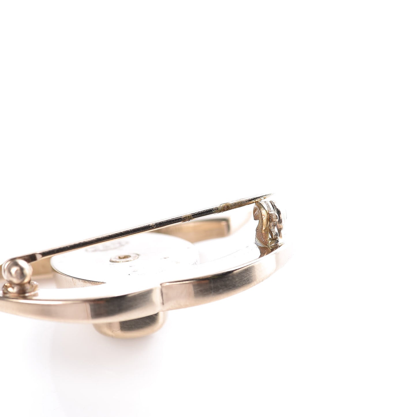 CC Turnlock Brooch Gold