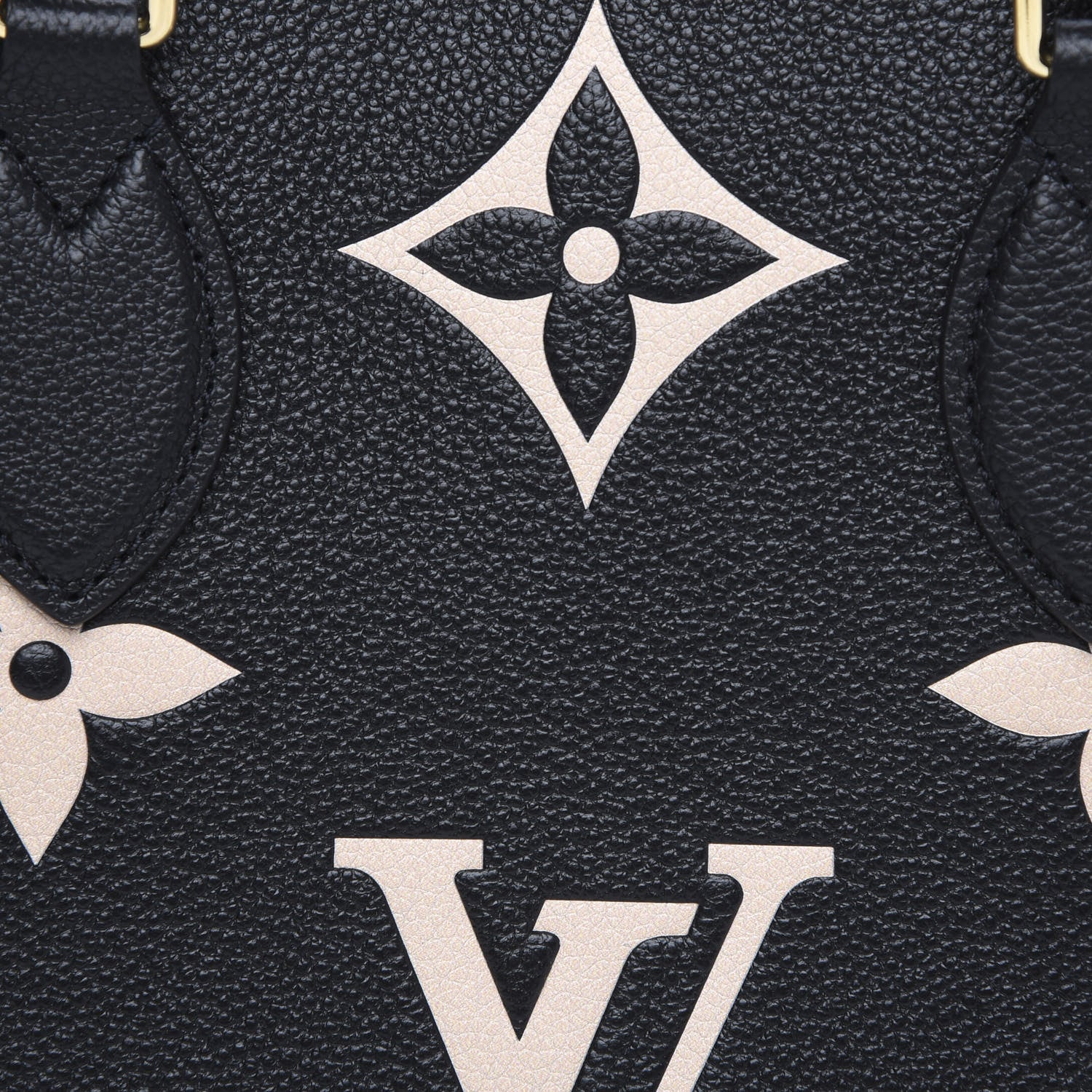 Louis Vuitton Empreinte Monogram Giant Onthego MM Black Beige 10 of 10