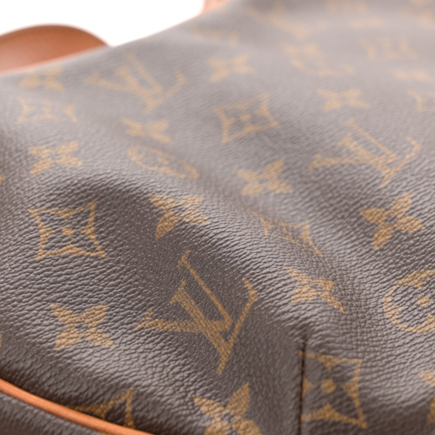Monogram Croissant MM