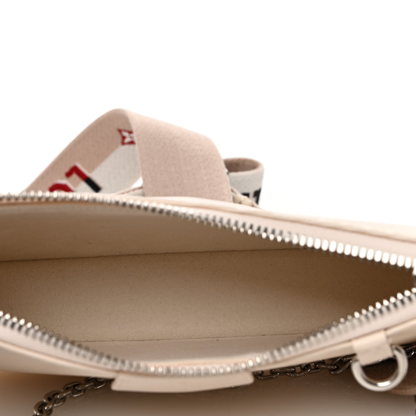 Epi Logo Easy Pouch On Strap Quartz