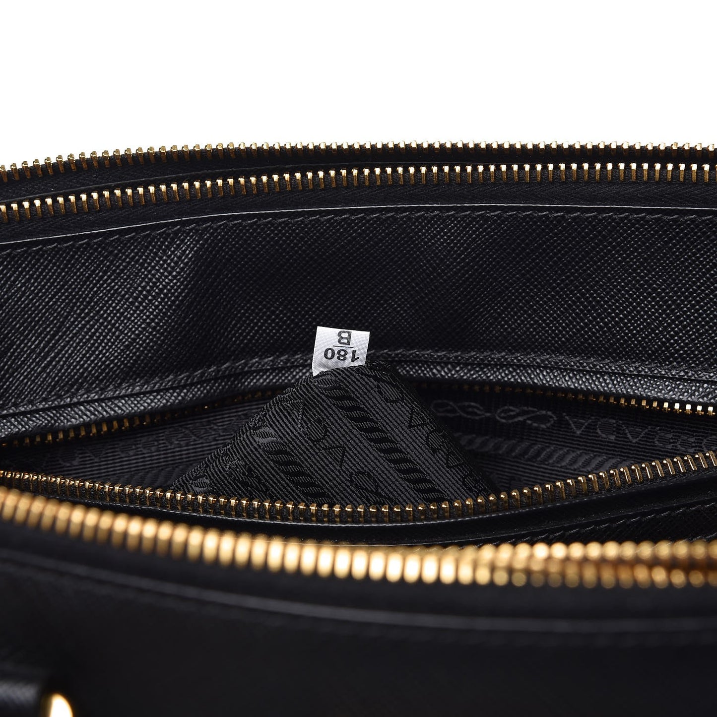Saffiano Medium Galleria Double Zip Tote Black