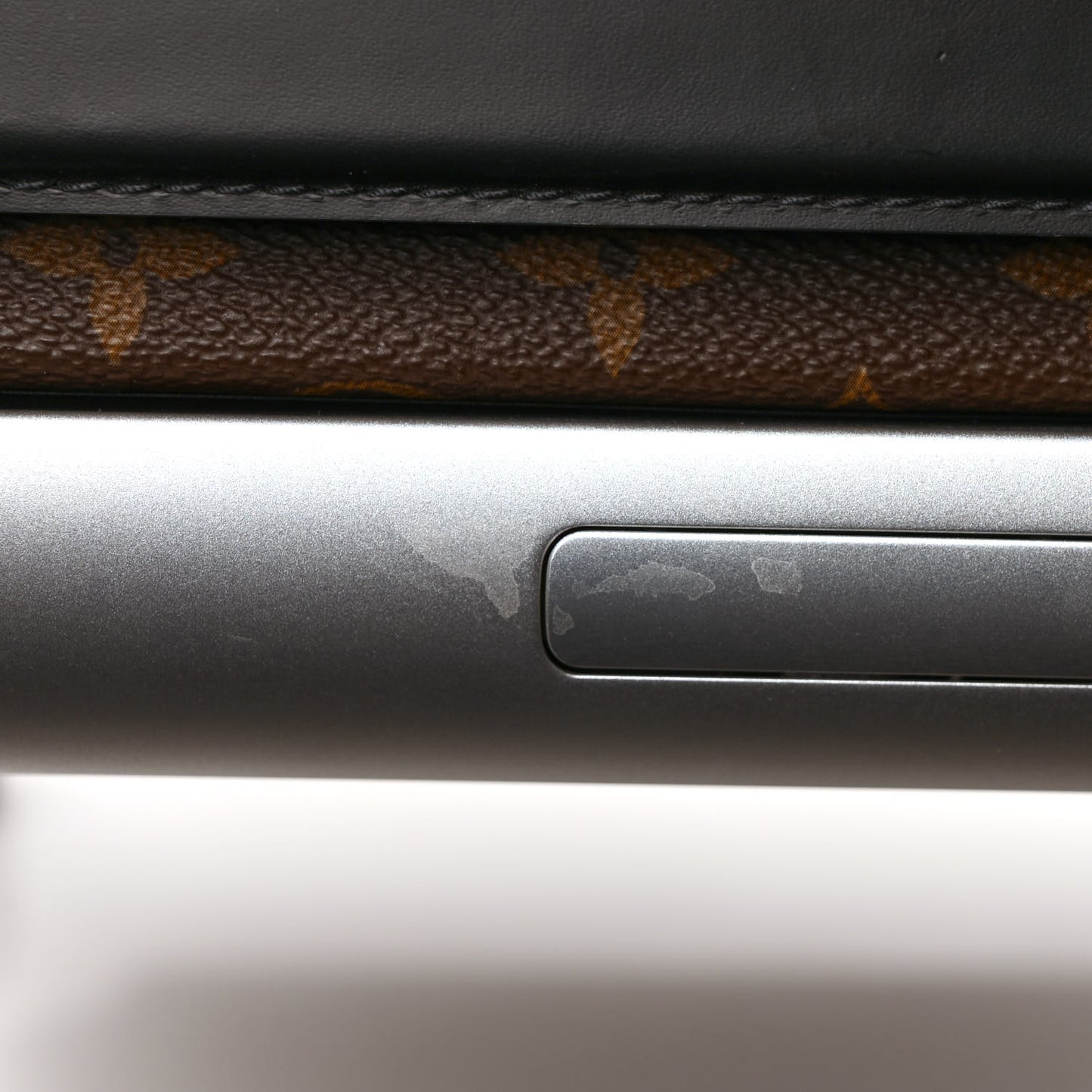 Monogram Horizon 55 Black