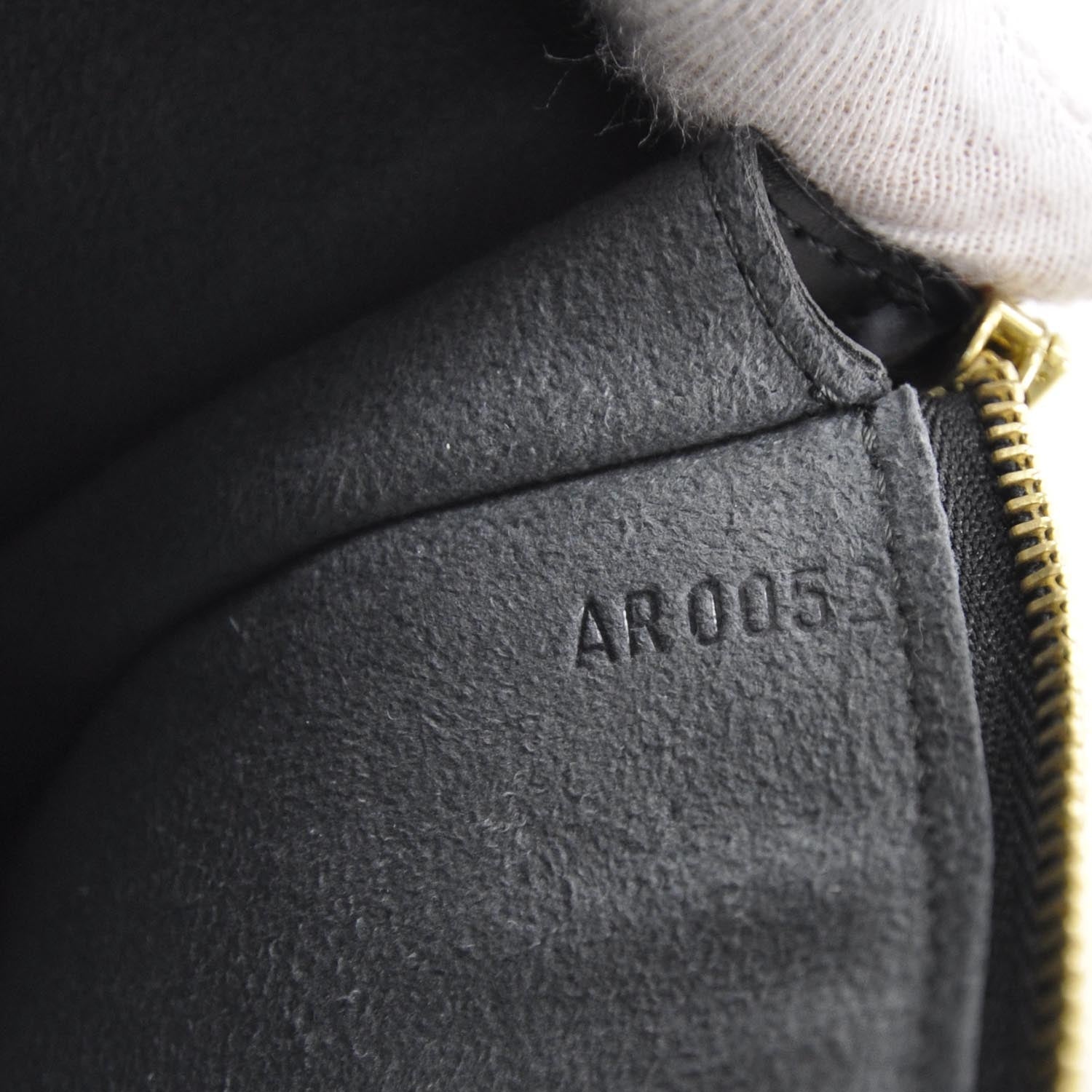 Louis Vuitton Epi Pochette Accessories 24 Black 7 of 8