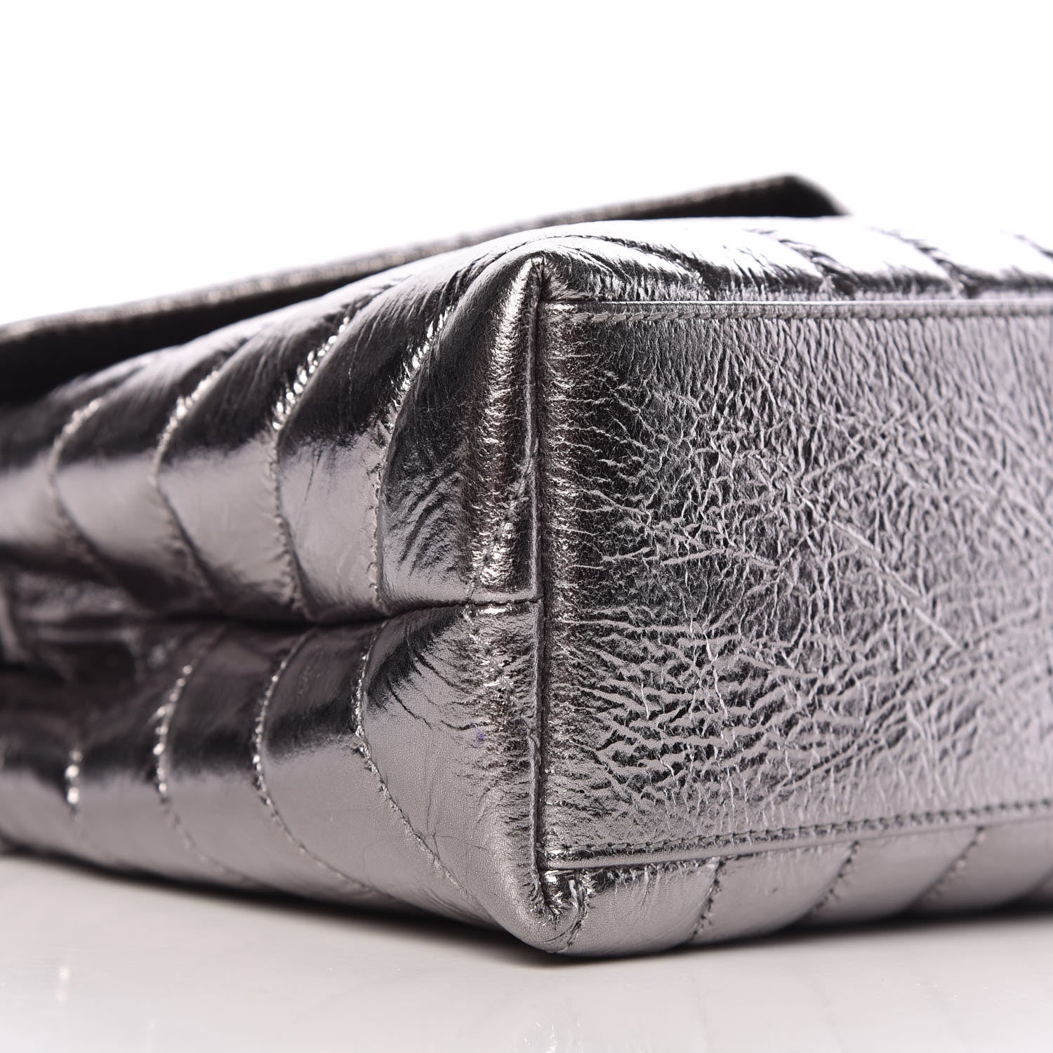 Saint Laurent Metallic Calfskin Y Quilted Monogram Small Loulou Chain Satchel Acciaio 7 of 9