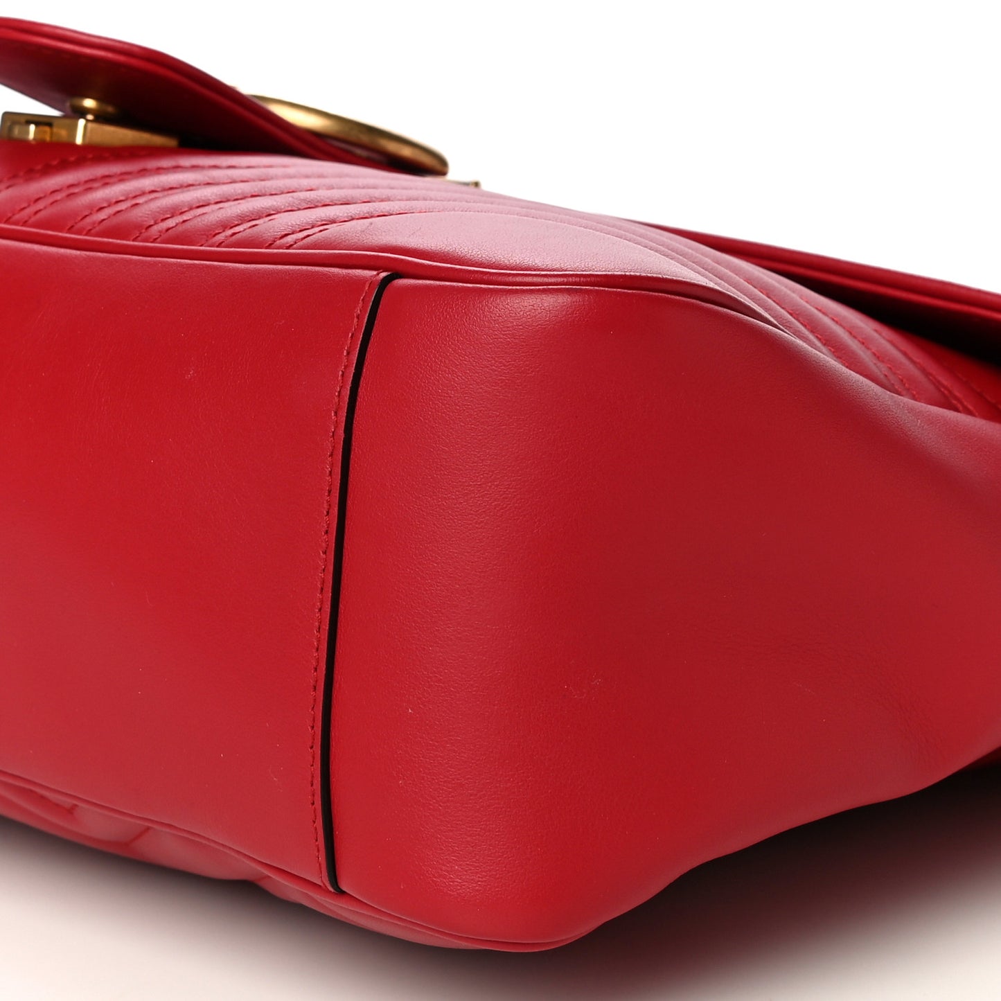 Calfskin Matelasse Large GG Marmont Shoulder Bag Hibiscus Red