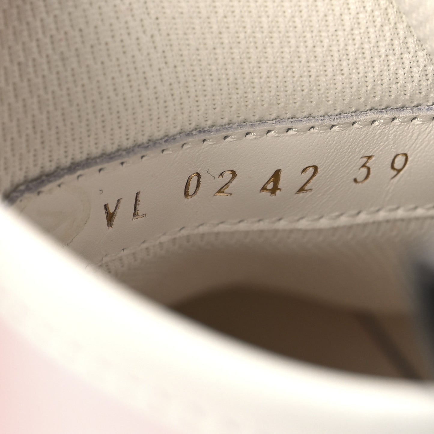 Canvas Monogram LV Squad Sneaker Boots 39 White Pink