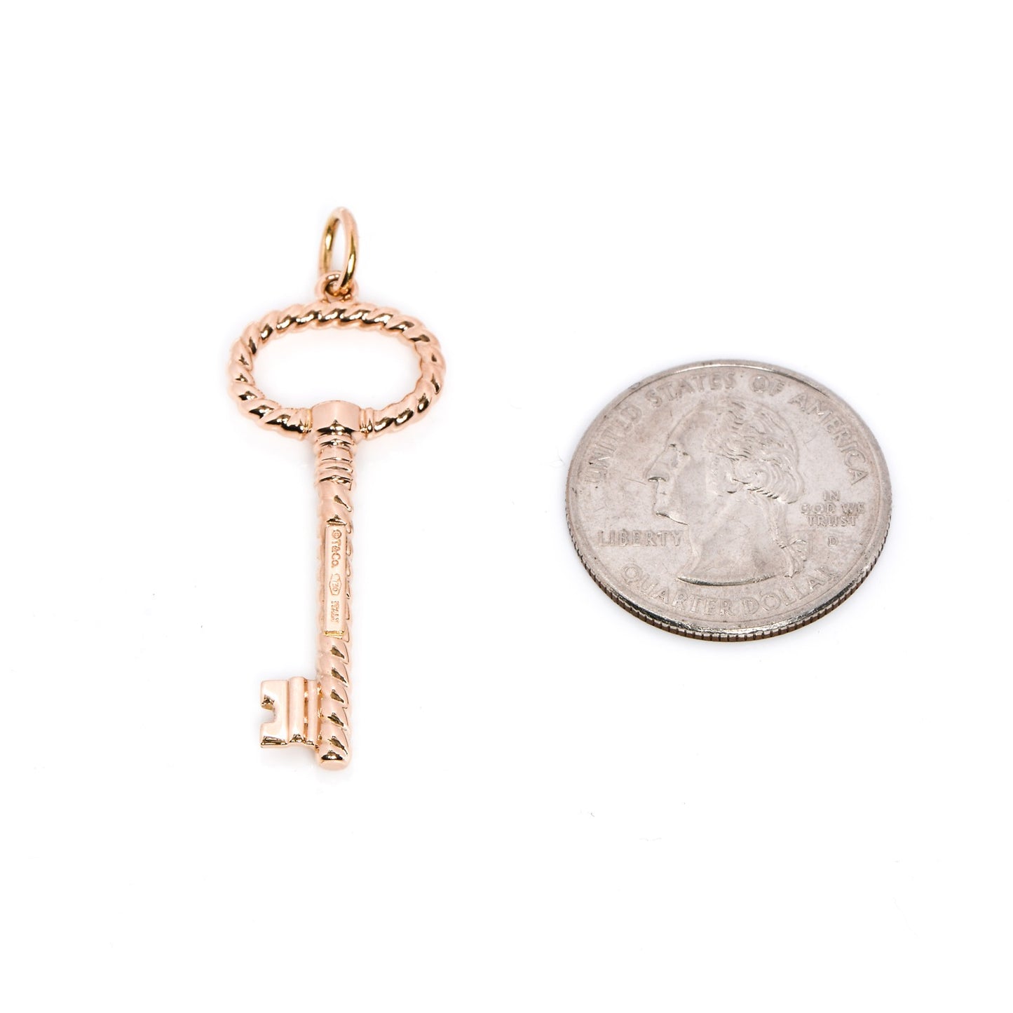 18K Rose Gold Twist Oval Key Pendant Necklace
