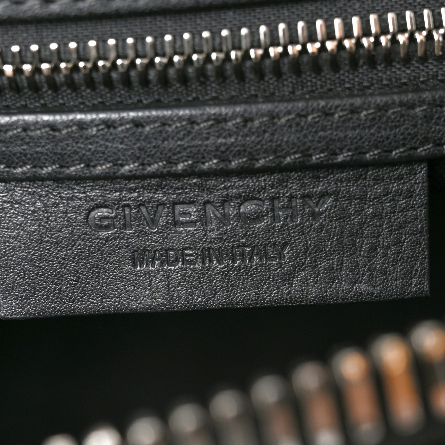 Calfskin Braid Small Antigona Black