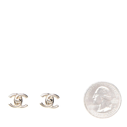 Chanel Metal CC Turnlock Earrings Gold 2 of 5