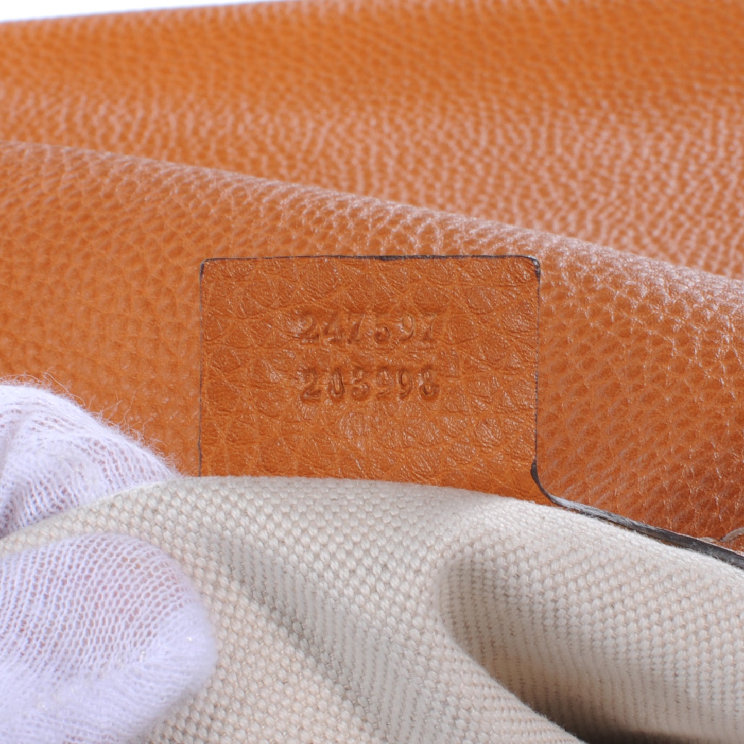 Leather Heritage Medium Shoulder Bag Tan