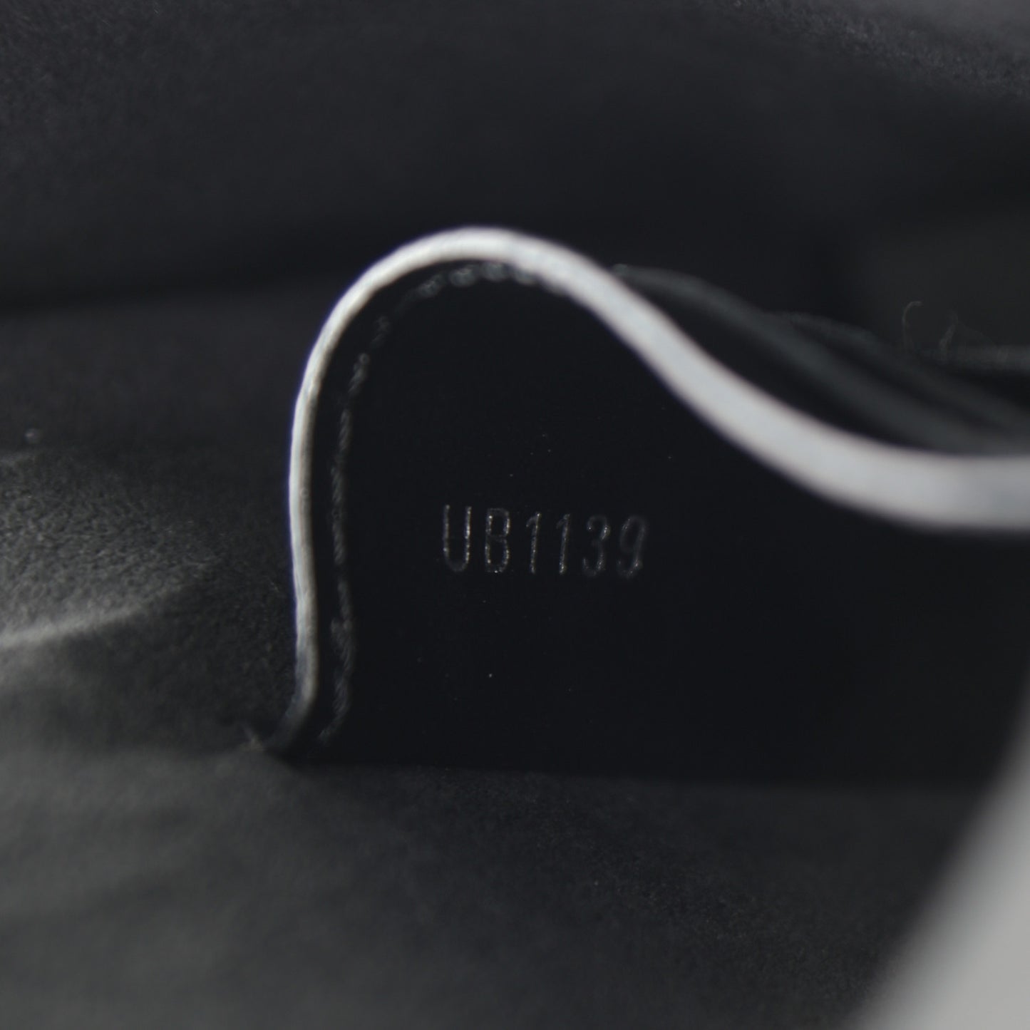 Soft Calfskin My Lockme Chain Pochette Black