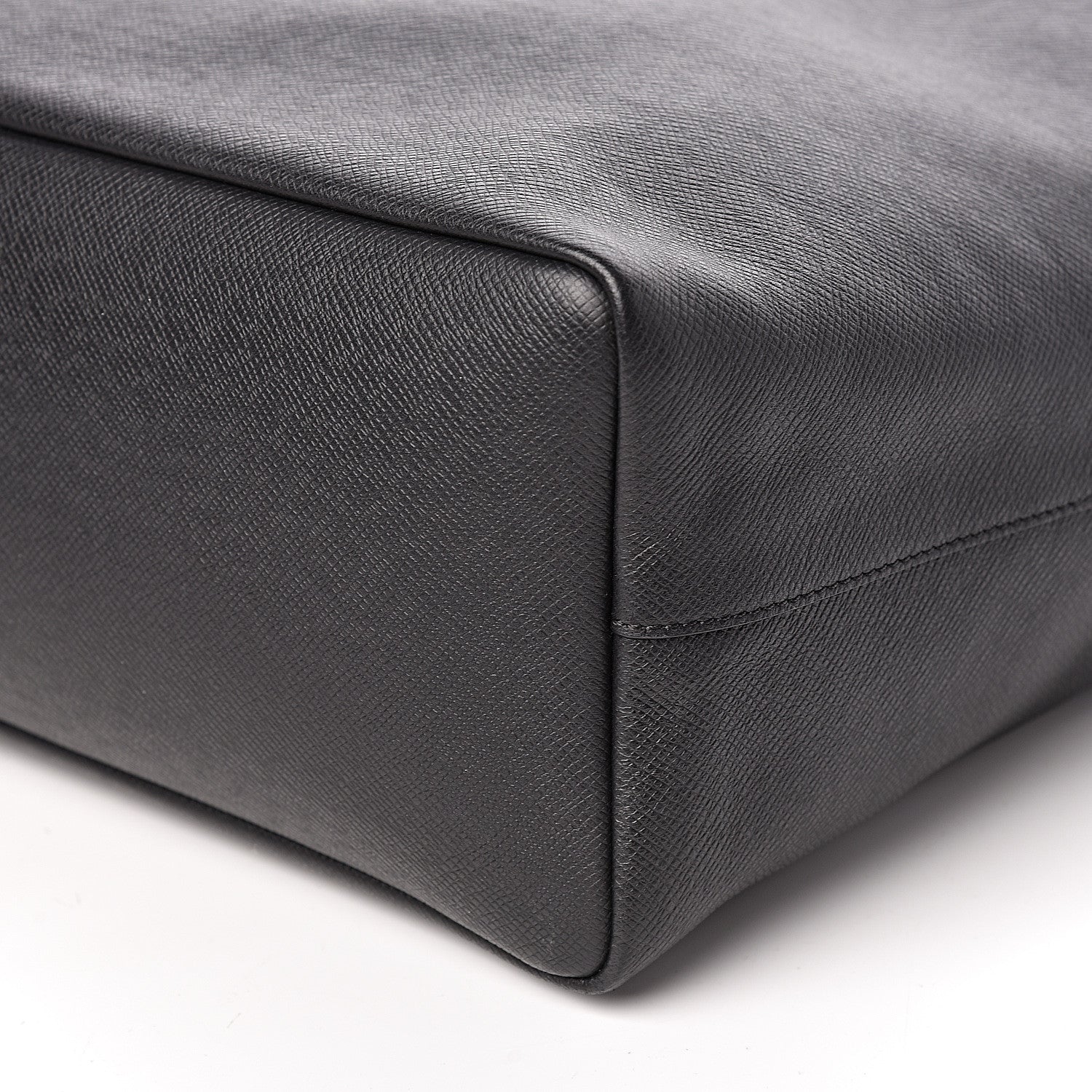 Louis Vuitton Taiga Outdoor Cabas Light Black 7 of 11