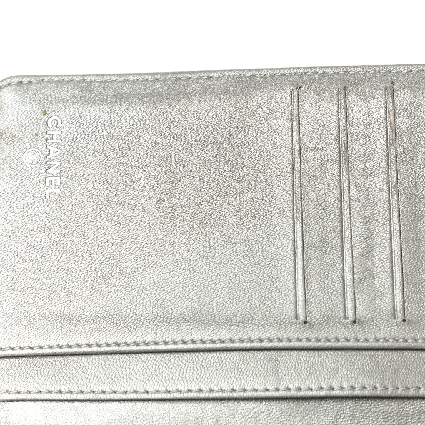 Lambskin Camellia Embossed Zipped Pocket Wallet Black