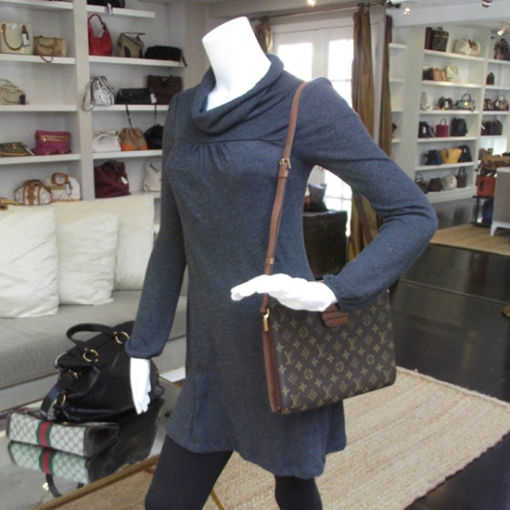 Louis Vuitton Vintage Courcelles Monogram Bag Shoulder 2 of 9