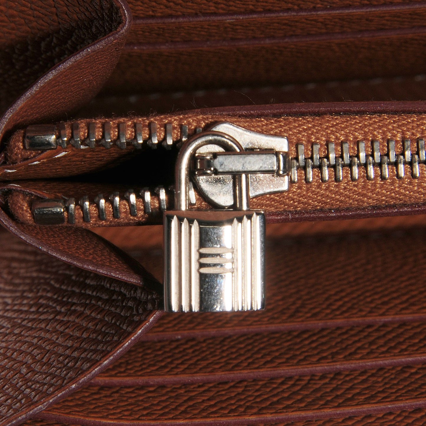Epsom Kelly Longue Wallet Gold
