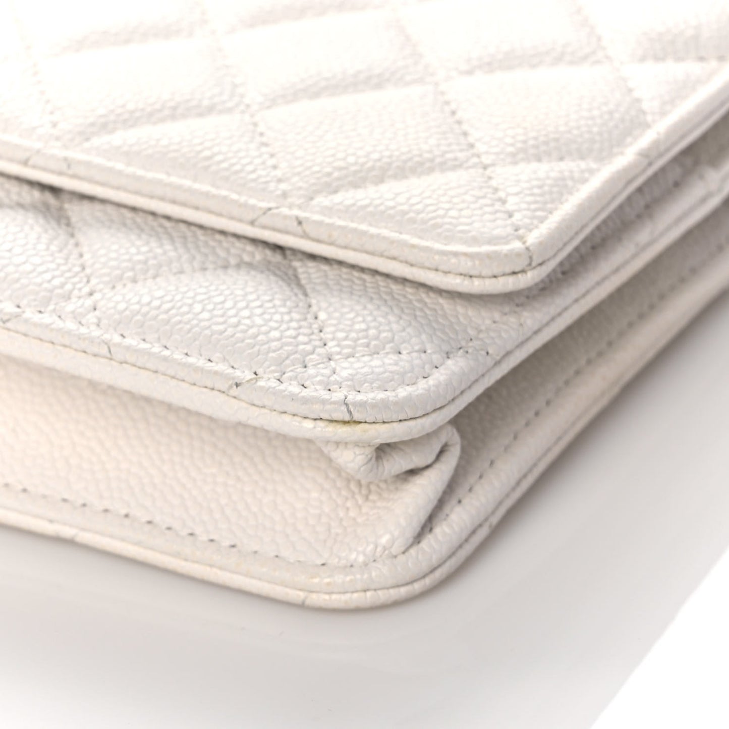 Caviar Quilted Wallet On Chain WOC White