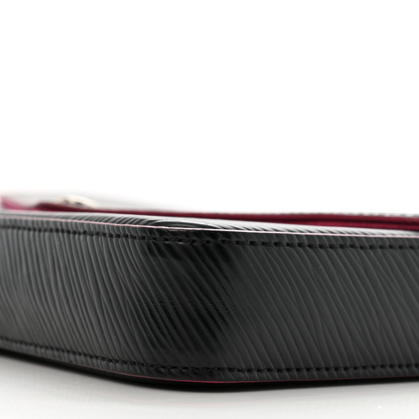 Epi Pochette Felicie Black Hot Pink