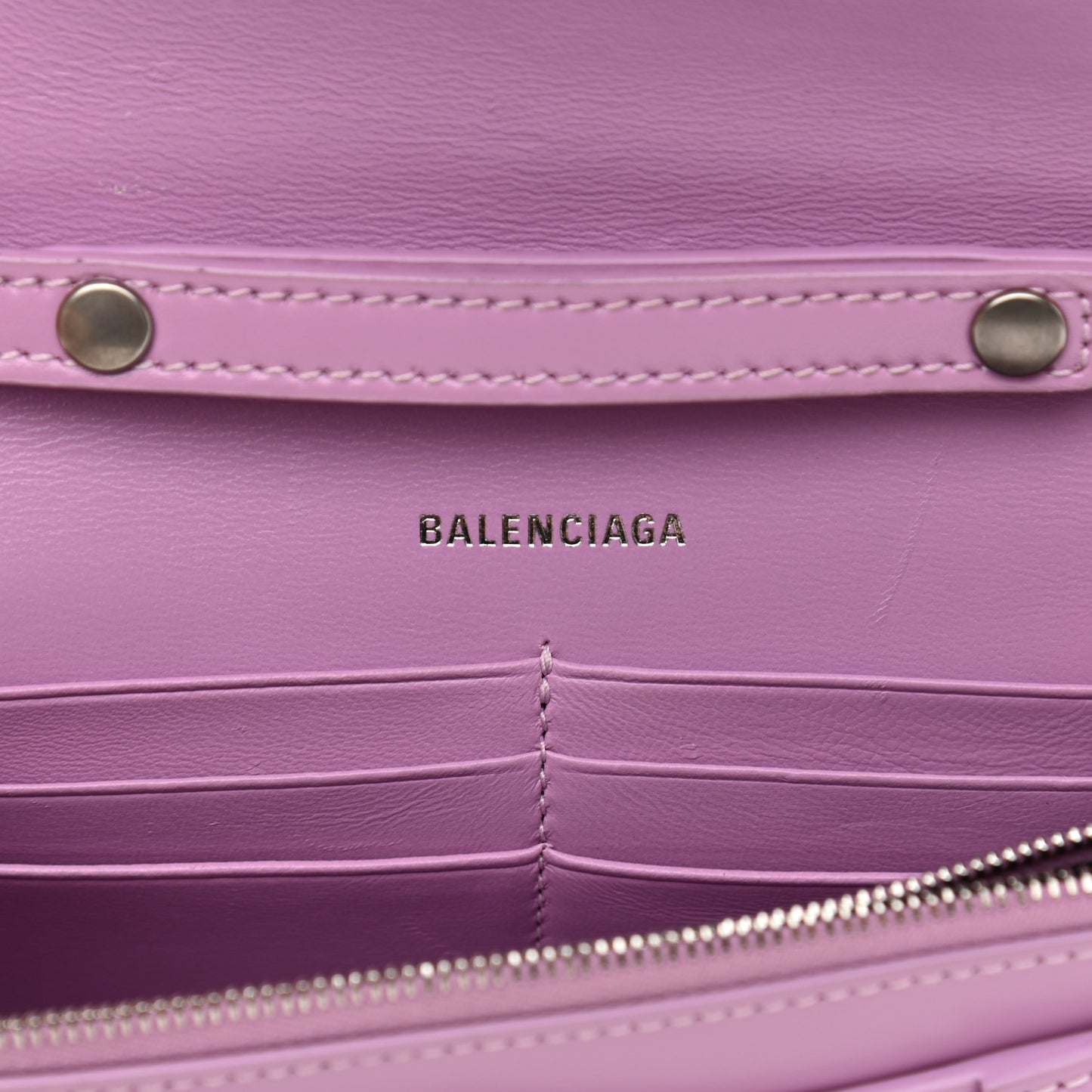 Shiny Box Calfskin Tonal B Hourglass Chain Bag Liliac