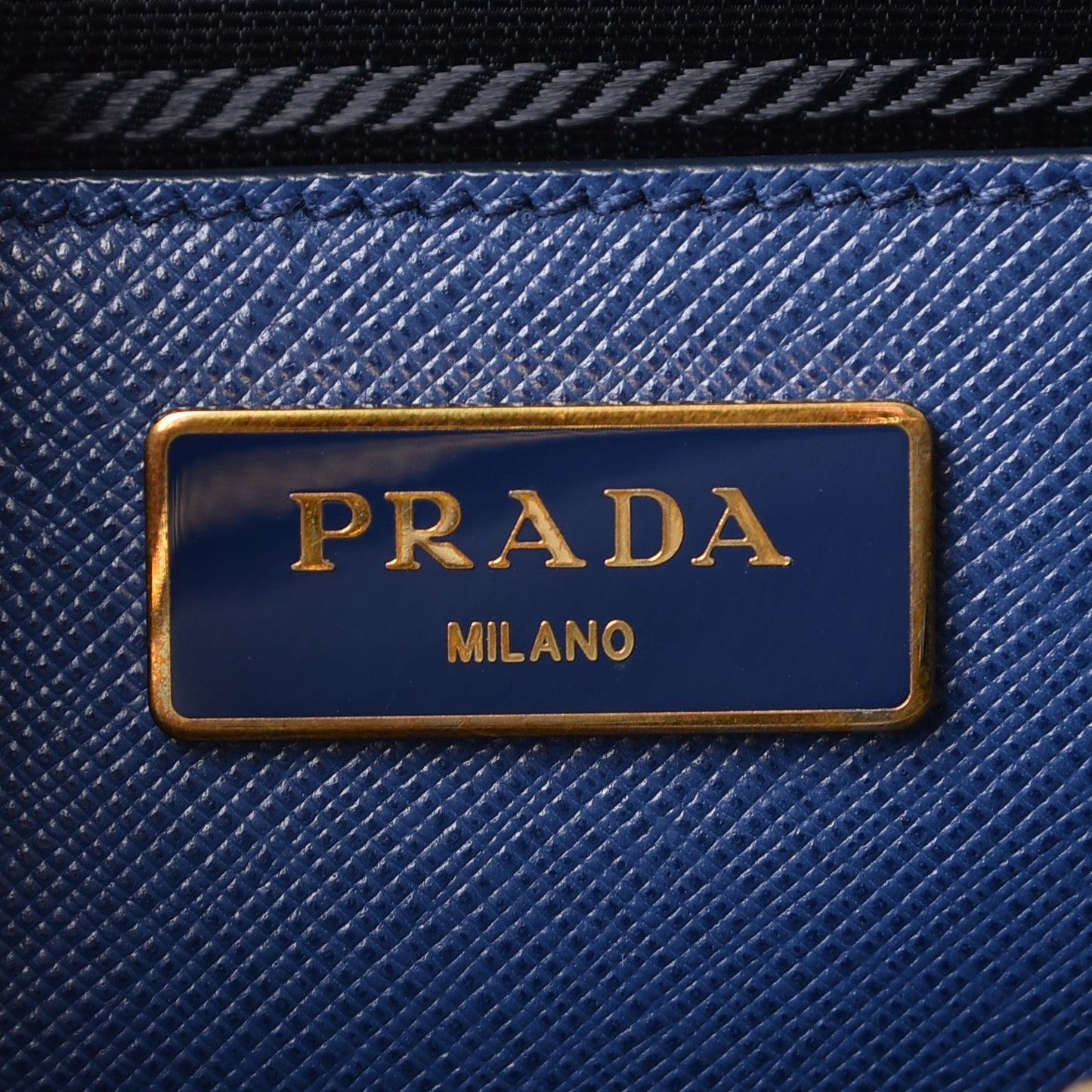 Saffiano Medium Galleria Double Zip Tote Bluette